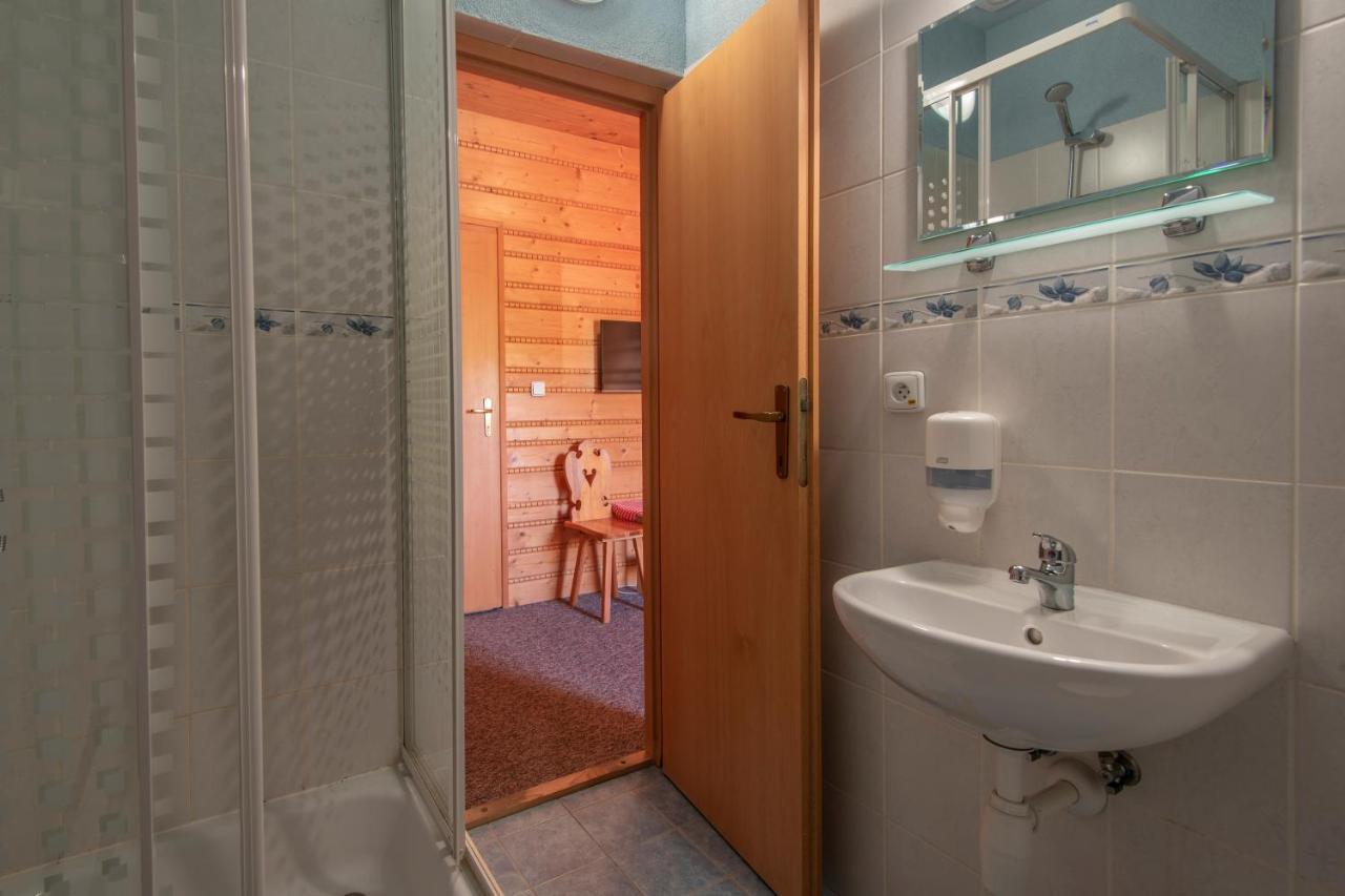 Sova Hotel&Restaurant Ждьяр Экстерьер фото