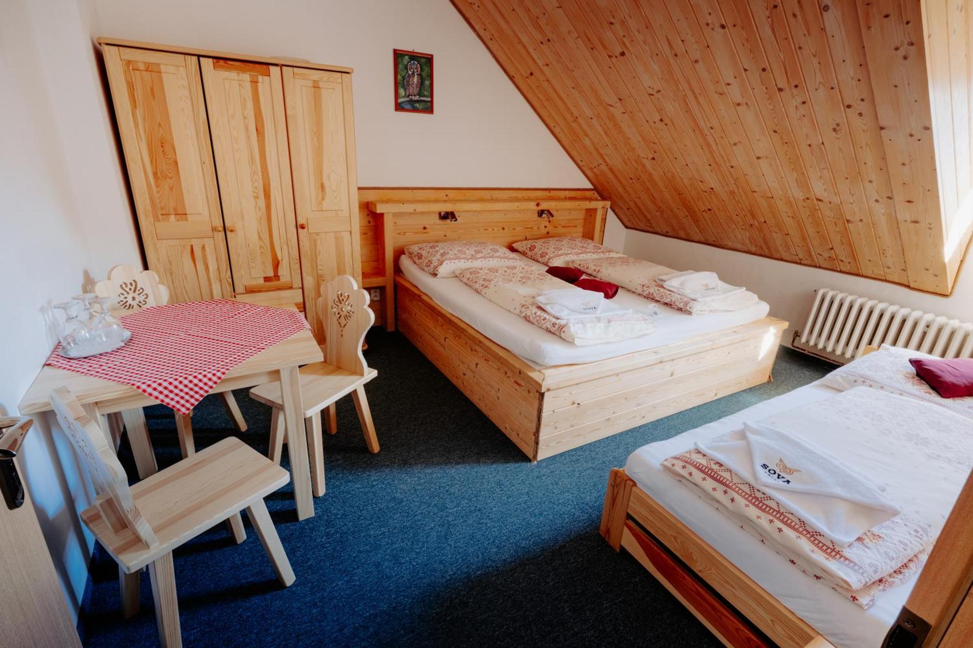 Sova Hotel&Restaurant Ждьяр Экстерьер фото