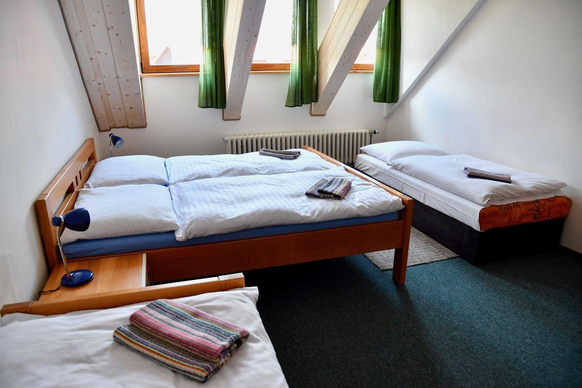 Sova Hotel&Restaurant Ждьяр Экстерьер фото